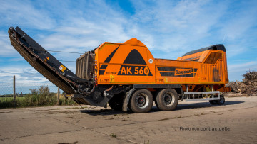 AK560