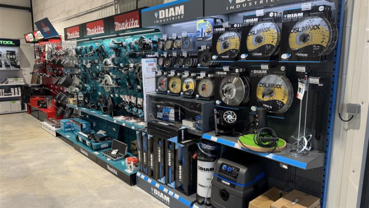 Nouveau : Un onglet dédié à nos magasins matériels & outillage