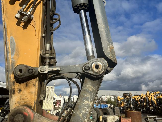 Liebherr Liebherr R 924 Litronic - Visuel #10
