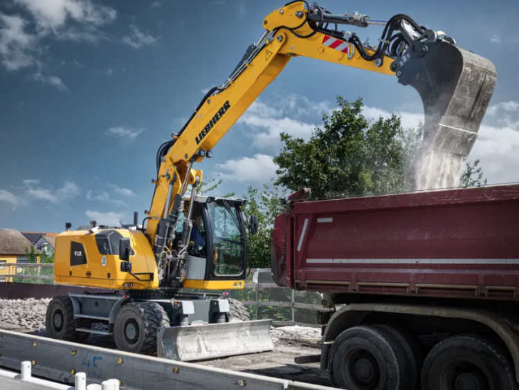 photo 3 - A918 L.png