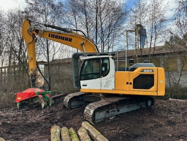 Liebherr Liebherr R 924 Litronic avec la tête d’abattage - Visuel #5